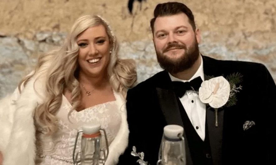 A girl received a letter from her dead father on her wedding day