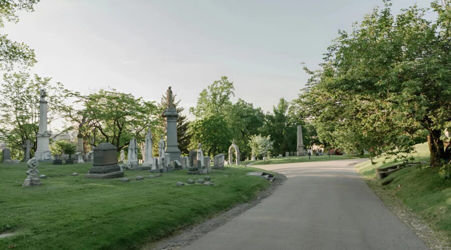 At my grandfather’s funeral, I noticed a little girl near the coffin and was left puzzled when I discovered who she was