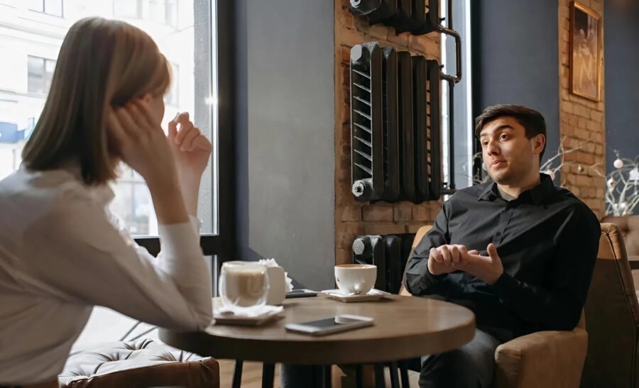 I had doubts about a possible infidelity from my husband, so I hired a private investigator: what I discovered left me perplexed and made me realize that I didn't know him as well as I thought